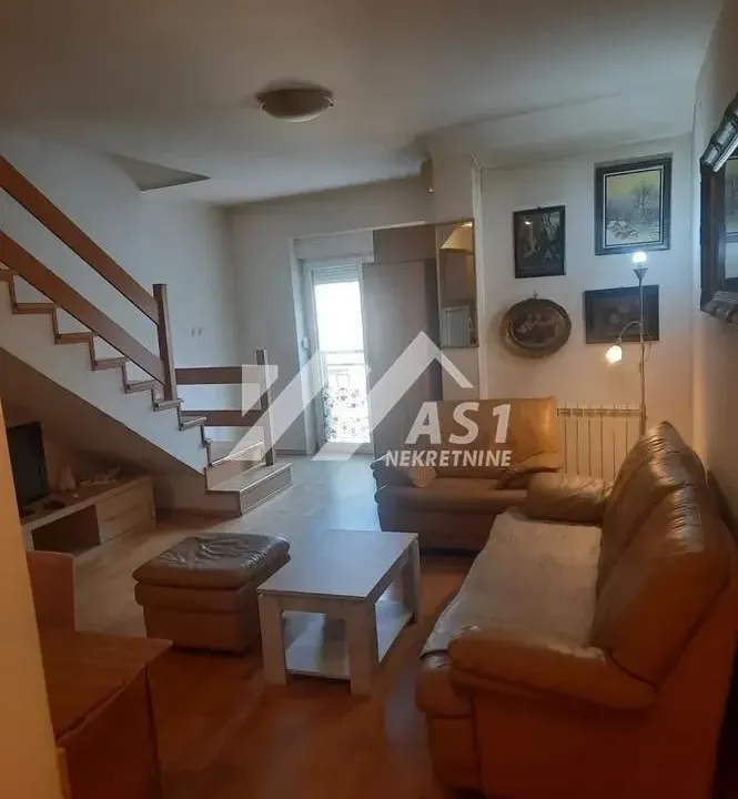 Izdavanje, dvosoban stan, 61m², Bulevar Oslobodjenja, Novi Sad Sve Podlokacije