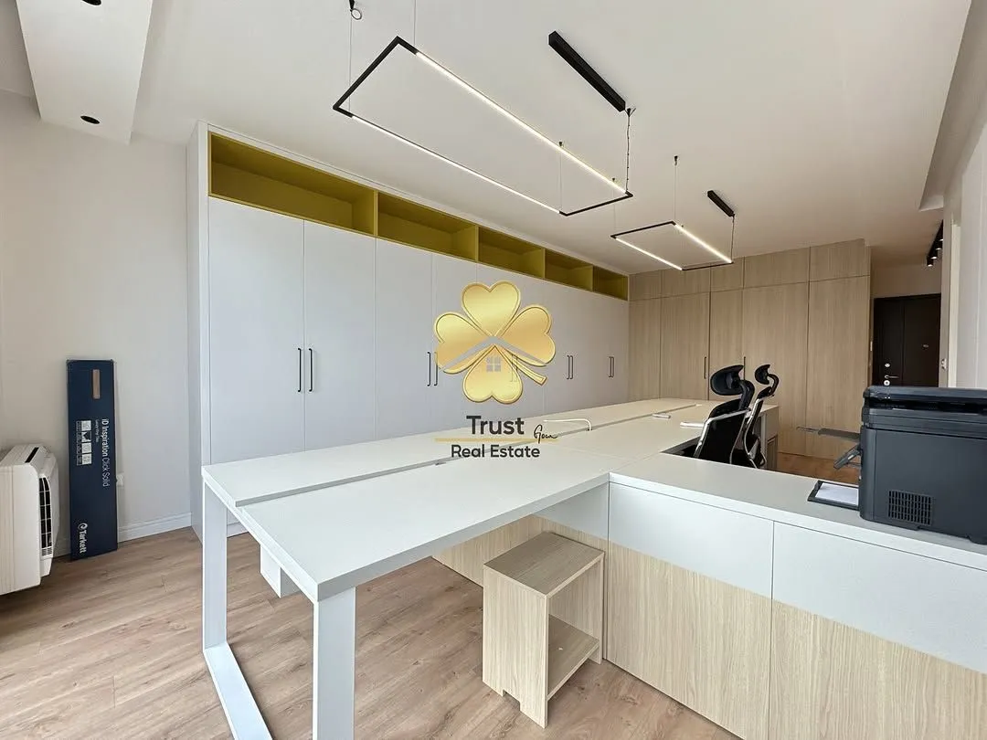 Rent, office space, 58m², Kod Capital Plaze, Podgorica