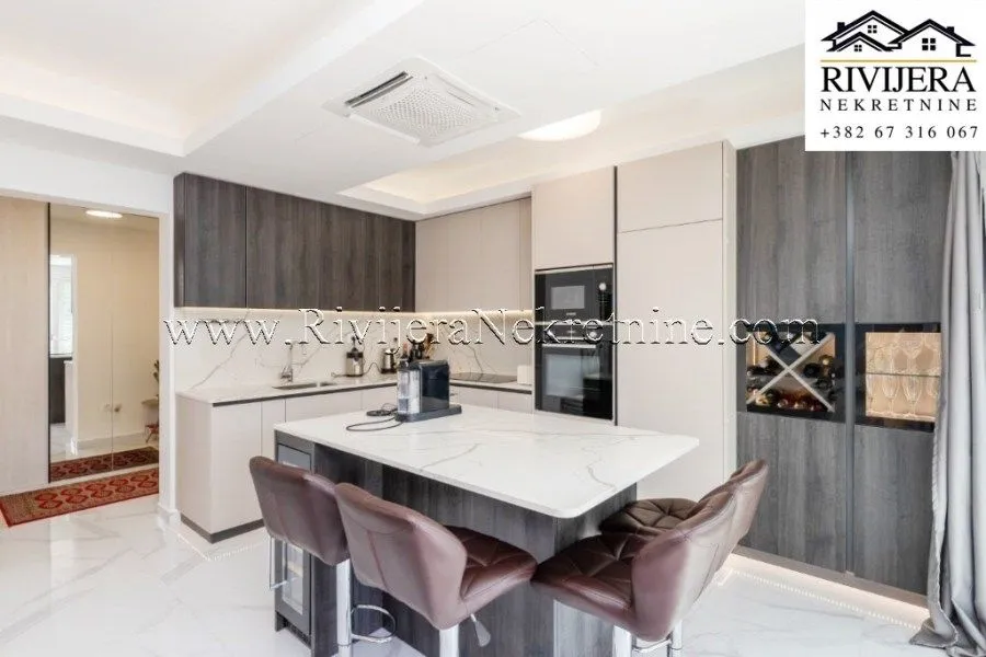 Prodaja, trosoban stan, 122m², Đenovići, Herceg Novi