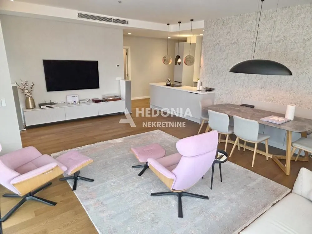 Sale, four bedroom apartment, 124m², Novi Beograd Blok 65, Novi Beograd Sve Podlokacije