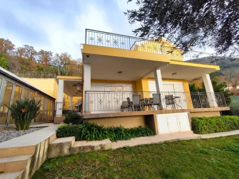 Prodaja, kuća, 250m², Tivat, Crna Gora