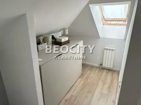 Prodaja, trosoban stan, 80m², Centar, Novi Sad - image 9