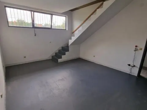 Izdavanje, poslovni prostor, 52m², Zemun Kalvarija, Zemun Sve Podlokacije - image 8