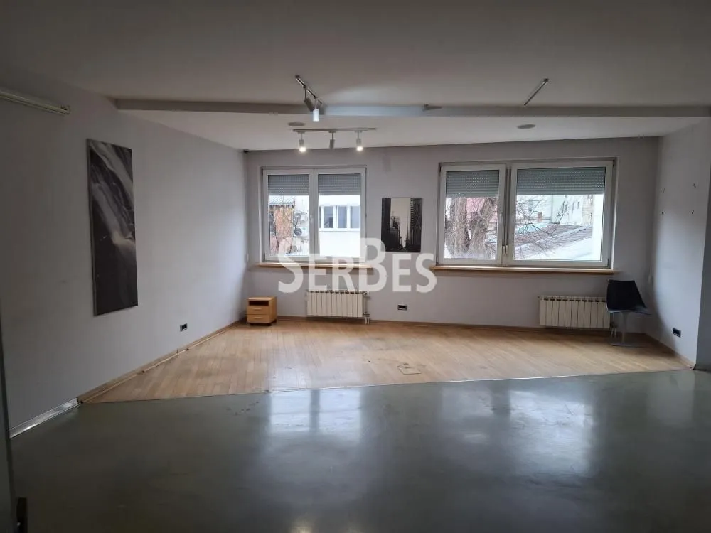 Rent, office space, 254m², Bulevar Oslobodjenja, Novi Sad Sve Podlokacije