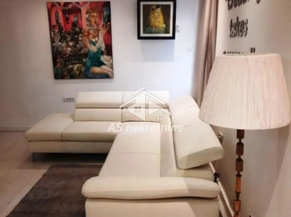Izdavanje, trosoban stan, Sarajevska, Beograd