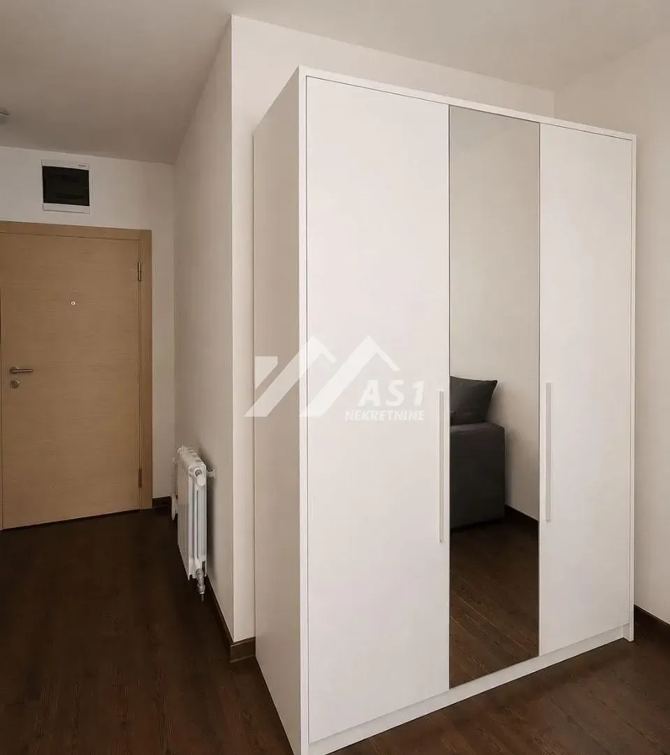 Izdavanje, jednosoban stan, 32m², Bulevar Evrope, Novi Sad Sve Podlokacije
