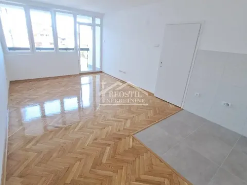 Sale, one bedroom apartment, 42m², Borča 1, Borča Sve Podlokacije