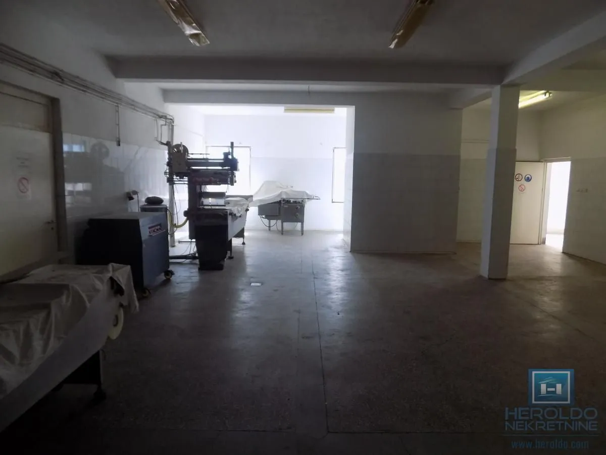 Rent, office space, 1500m², Donje Vidovo, Paraćin