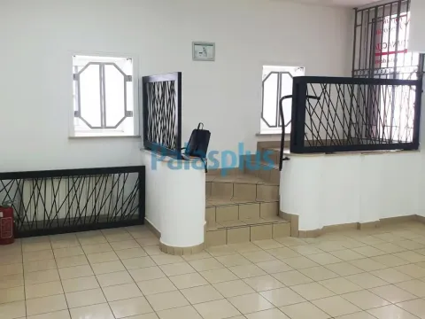 Rent, office space, 54m², Zemun Centar, Zemun Sve Podlokacije - image 1