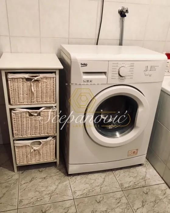 Prodaja, dvosoban stan, 53m², Bulevar Oslobodjenja, Novi Sad Sve Podlokacije