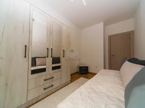 Rent, two bedroom apartment, 70m², Stara Varoš, Podgorica - image 8