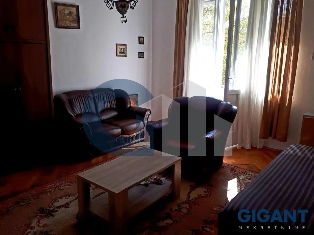 Izdavanje, trosoban stan, 70m², Vračar, Šid