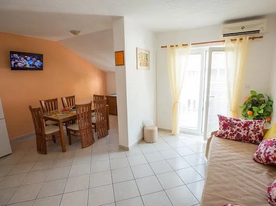 Sale, two bedroom apartment, 60m², Centar, Budva