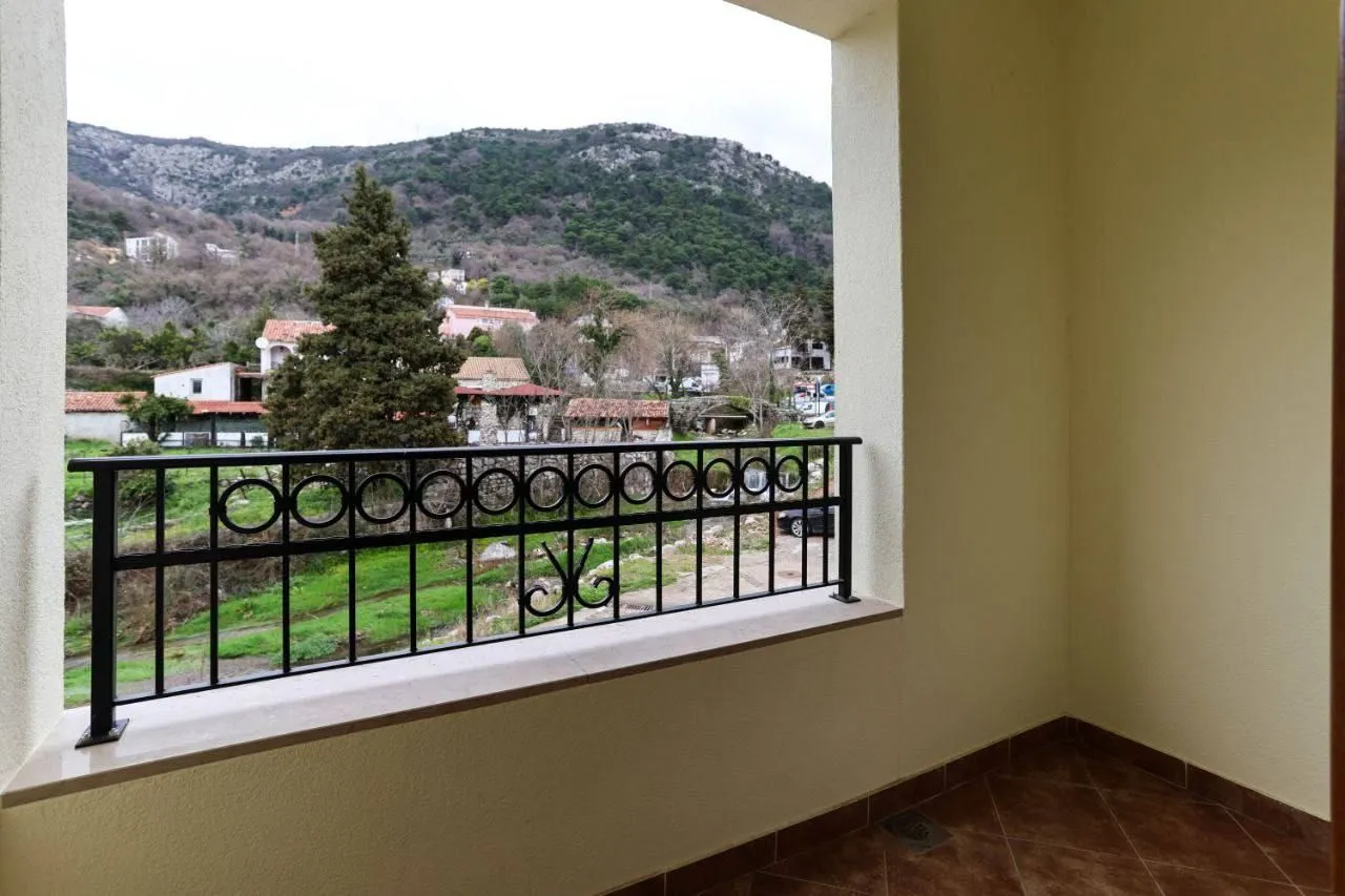Sale, one bedroom apartment, 65m², Podmaine, Budva
