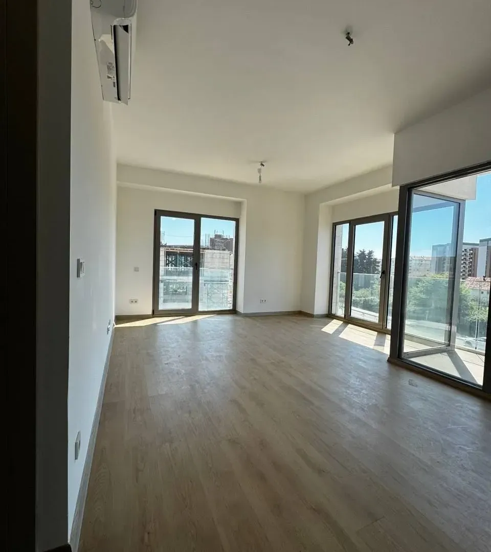 Sale, two bedroom apartment, 72m², Centar, Bar