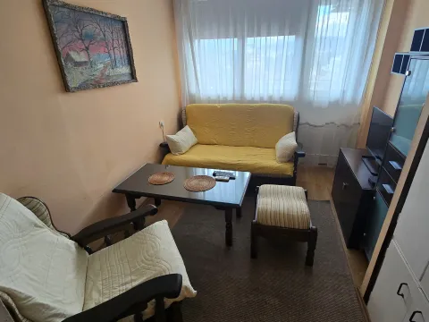 Rent, one bedroom apartment, 36m², Pejton, Podgorica - image 1