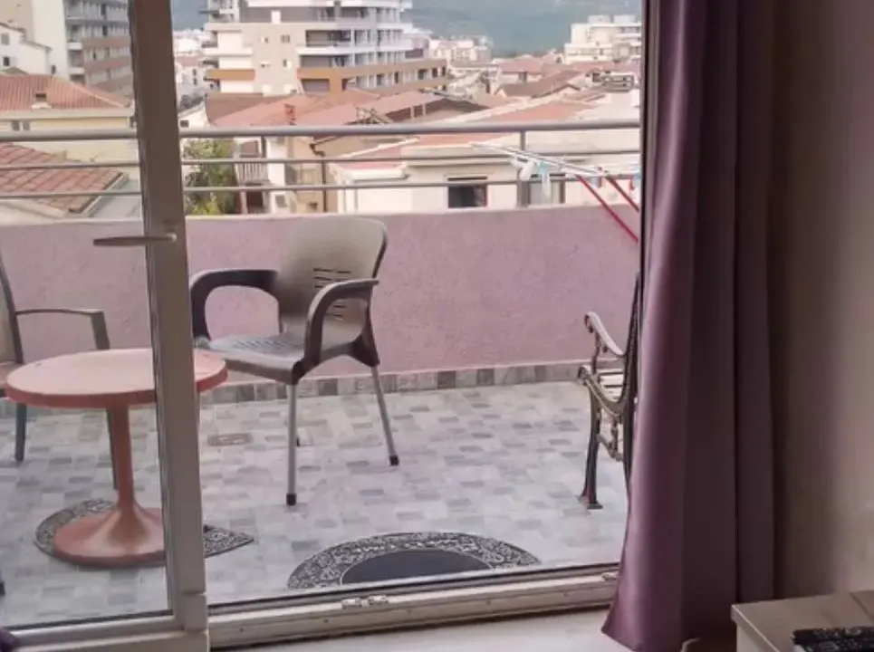 Rent, one bedroom apartment, 40m², Bijeli Do, Budva