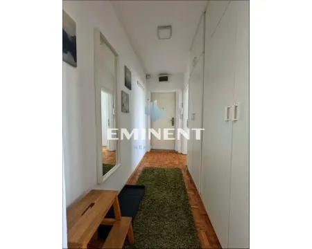 Izdavanje, trosoban stan, 60m², Savski Venac, Beograd - image 11