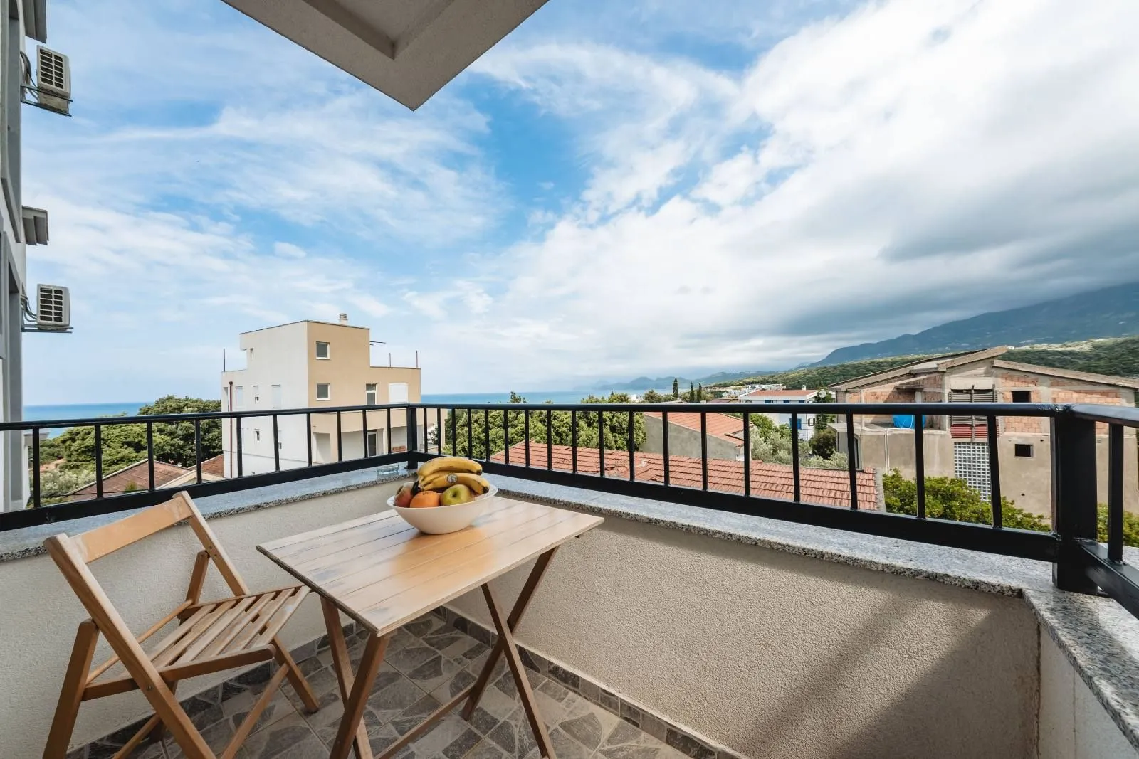 Sale, apartment, 850m², Bar, Crna Gora