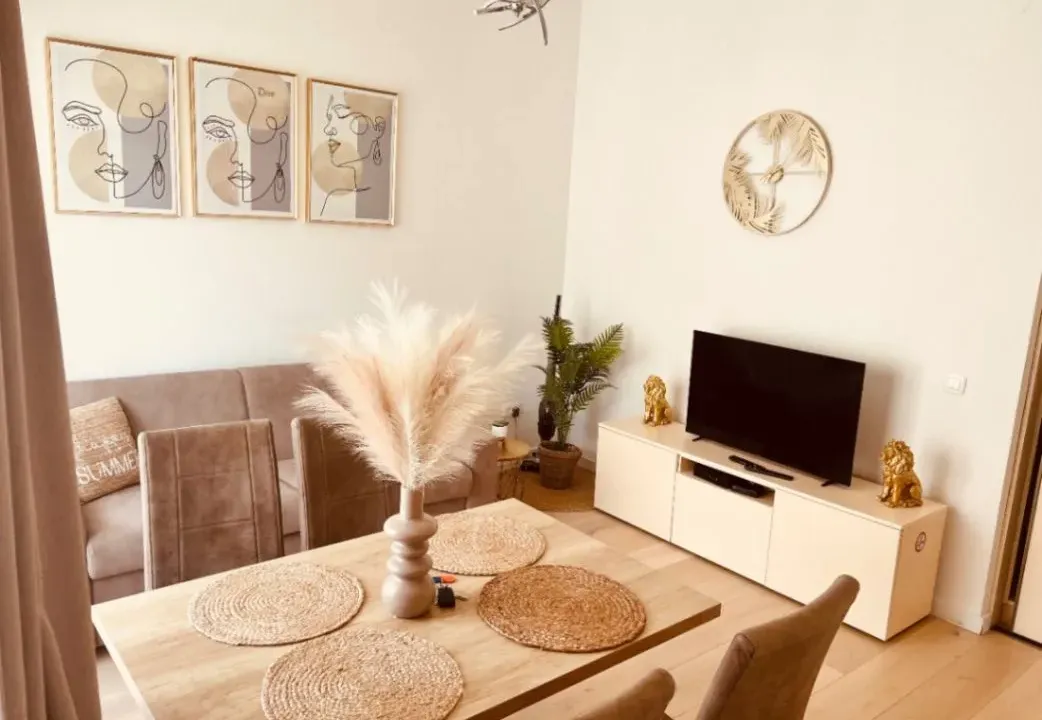 Rent, one bedroom apartment, 47m², Kalimanj, Tivat