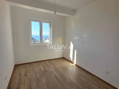 Sale, two bedroom apartment, 58m², Petrovac, Budva - image 4