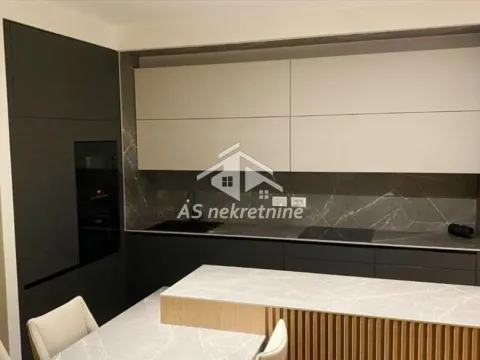 Izdavanje, trosoban stan, 86m², Savski Venac, Beograd - image 9