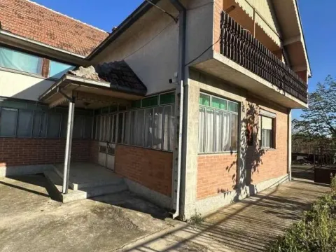 Prodaja, kuća, 490m², Ćuprija, Srbija - image 16