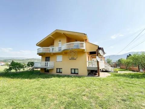 Prodaja, kuća, 350m², Zlatica, Podgorica - image 2