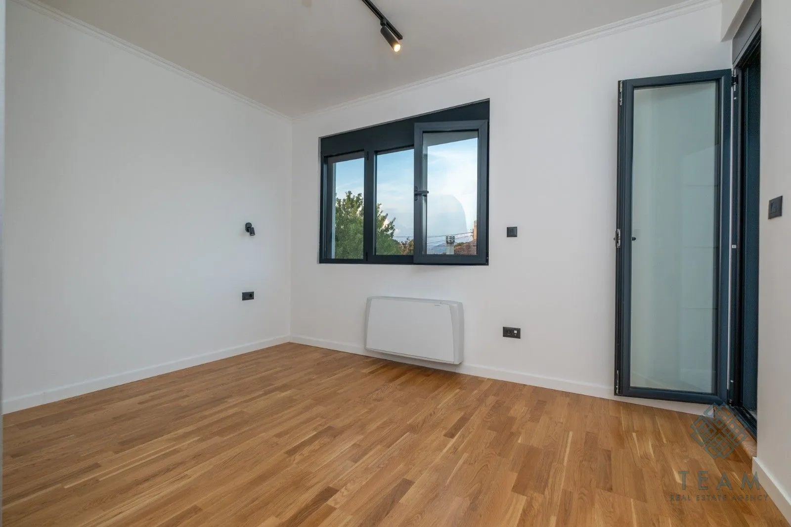 Rent, house, 180m², Gornja Gorica, Podgorica