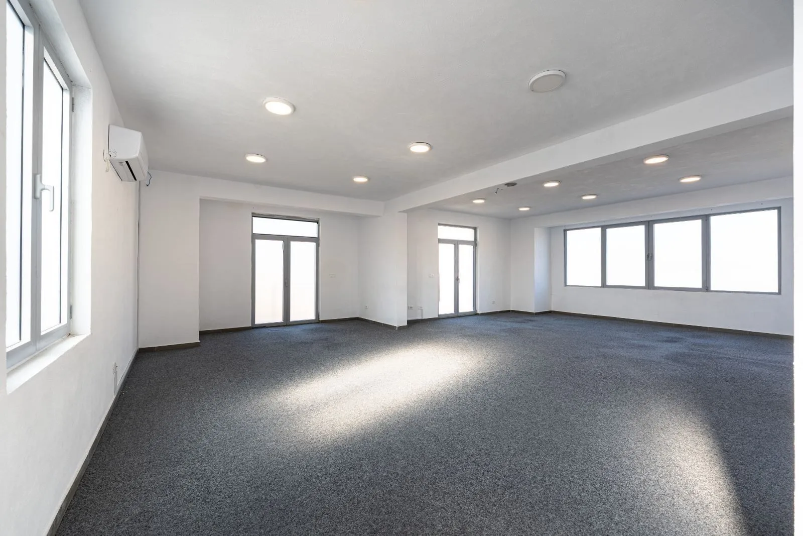 Izdavanje, jednosoban stan, 600m², Gornja Gorica, Podgorica