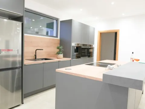 Prodaja, kuća, 430m², Budva, Crna Gora - image 9