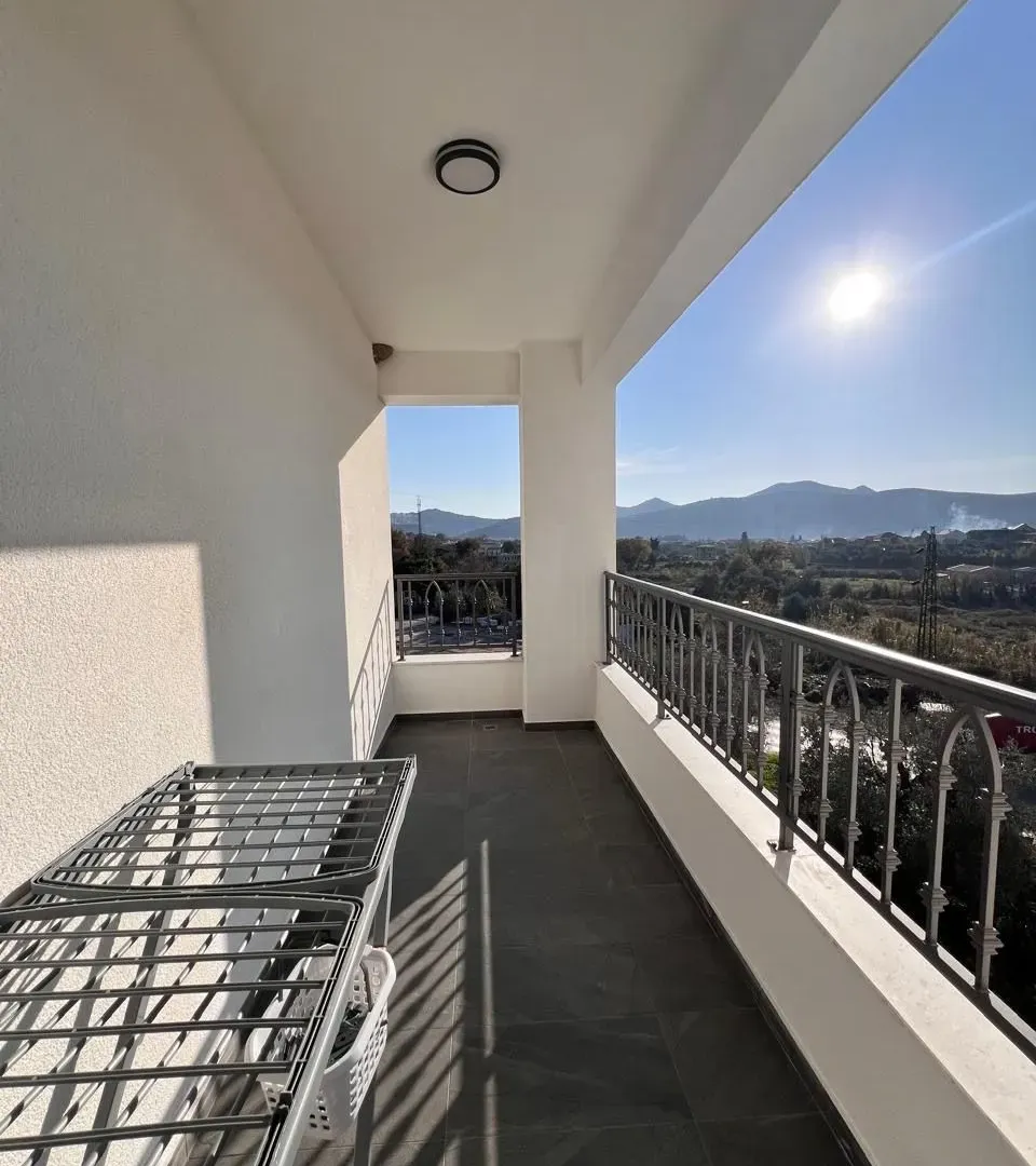 Rent, one bedroom apartment, 45m², Čeluga, Bar