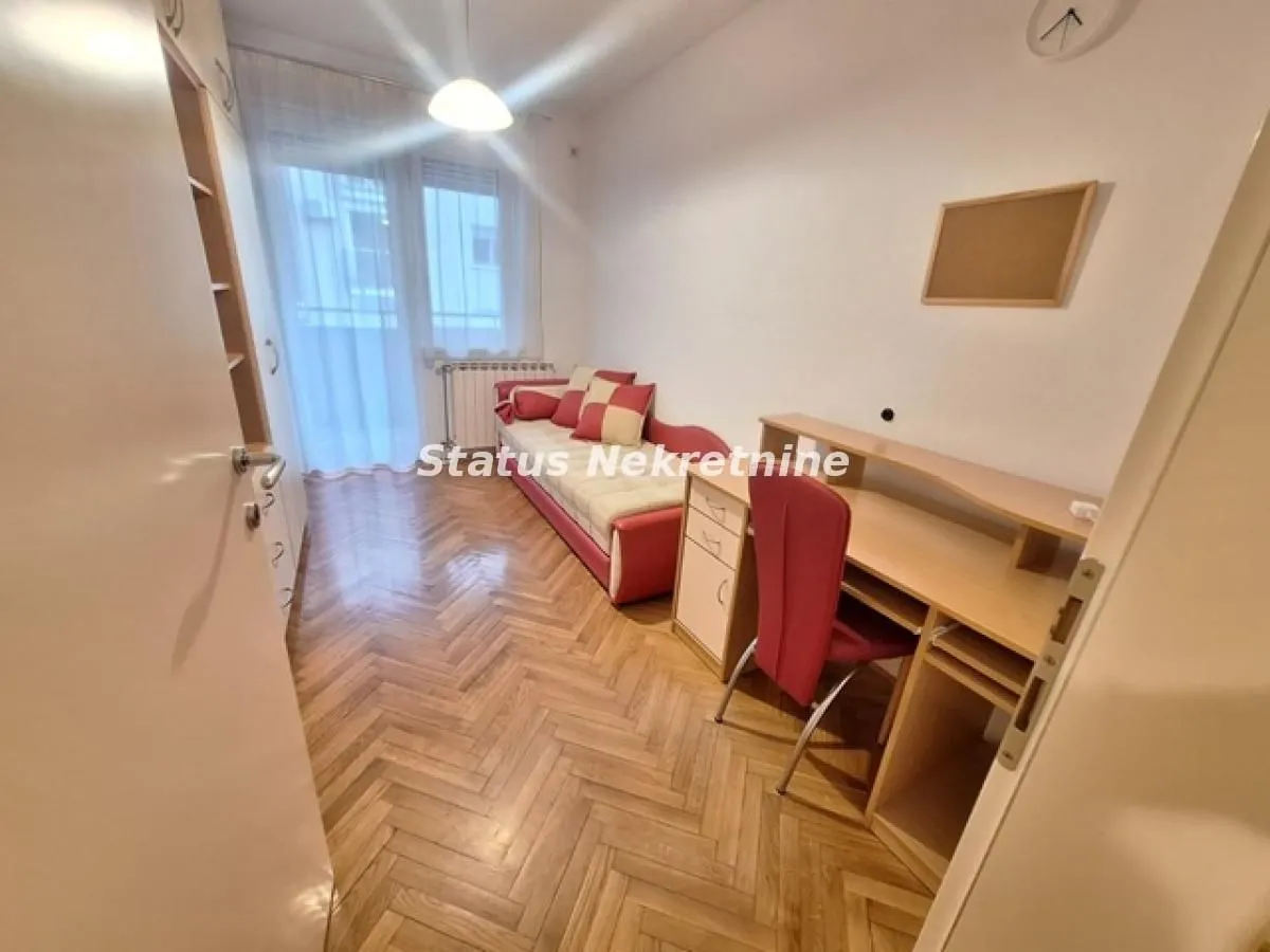 Izdavanje, dvosoban stan, 43m², Grbavica, Novi Sad Sve Podlokacije