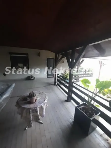 Prodaja, kuća, 200m², Futog, Novi Sad Sve Podlokacije