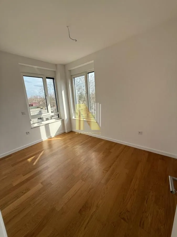 Prodaja, četvorosoban stan, 116m², Bulevar Evrope, Novi Sad Sve Podlokacije