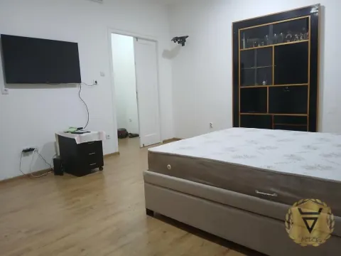 Izdavanje, dvosoban stan, 75m², Stari Grad, Beograd - image 8