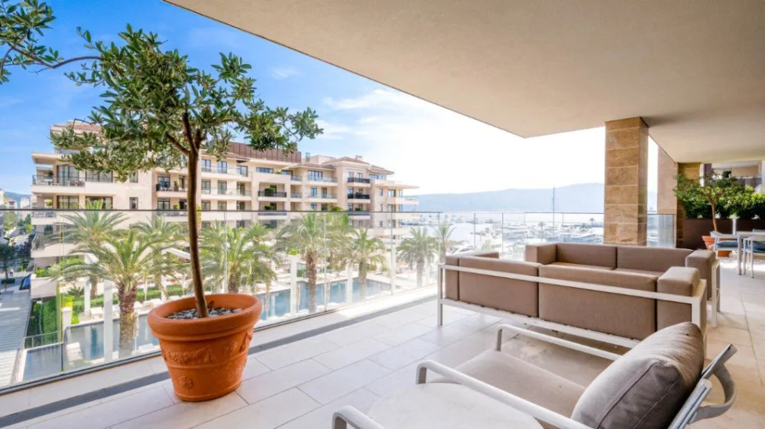 Prodaja, dvosoban stan, 183m², Porto Montenegro, Tivat