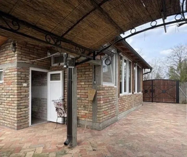Prodaja, kuća, 160m², Perlez, Zrenjanin