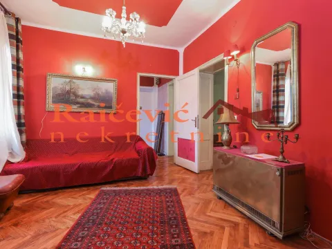 Prodaja, trosoban stan, 95m², Vračar, Šid - image 2