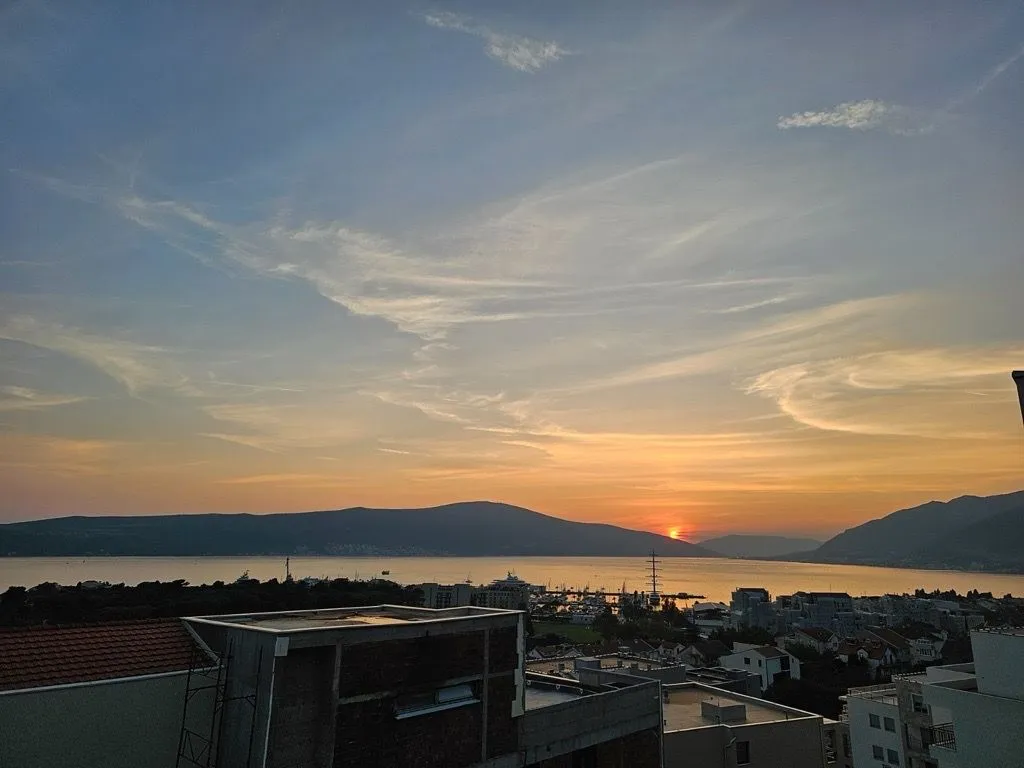 Prodaja, dvosoban stan, 80m², Mažina, Tivat