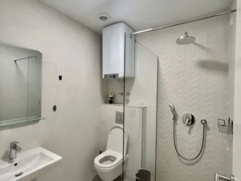 Izdavanje, dvosoban stan, 80m², Soho City, Bar - image 12