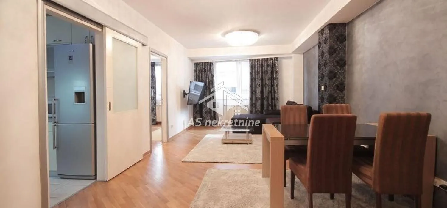 Izdavanje, trosoban stan, 89m², Stari Grad, Beograd