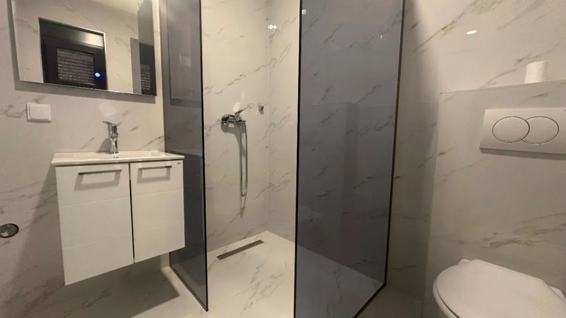 Izdavanje, kuća, 238m², Dobre Vode, Bar