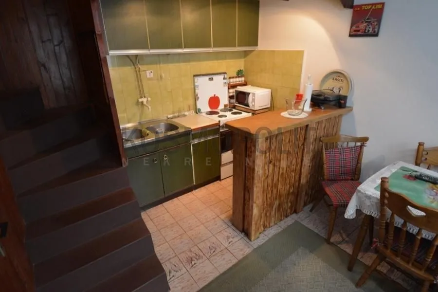 Sale, house, 74m², Čubura, Beograd