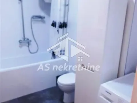 Izdavanje, trosoban stan, 85m², Vračar Sve Podlokacije, Beograd - image 14