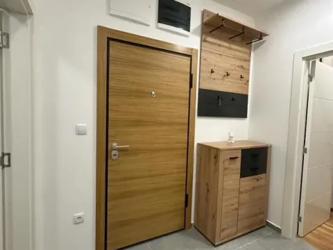 Izdavanje, dvosoban stan, 48m², Bulevar Evrope, Novi Sad Sve Podlokacije - image 12