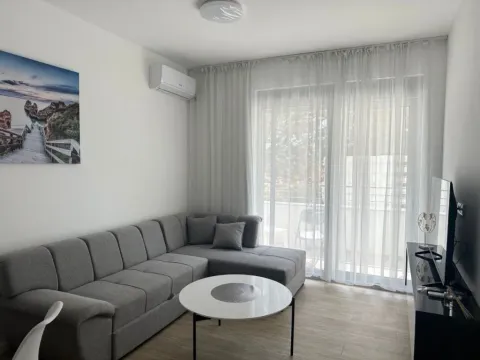 Izdavanje, jednosoban stan, 40m², Ulcinj, Crna Gora - image 10