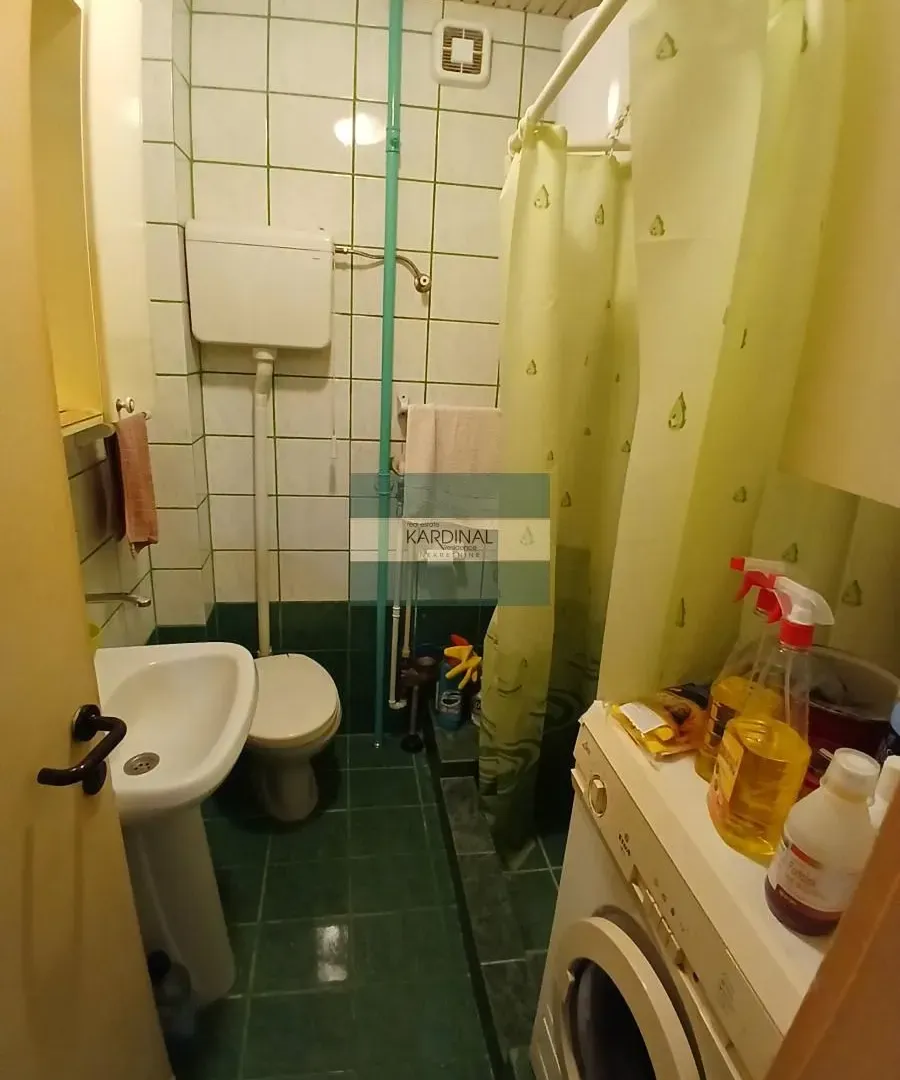 Prodaja, trosoban stan, 79m², Centar, Jagodina