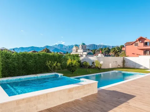 Prodaja, dvosoban stan, 103m², Centar, Tivat - image 2