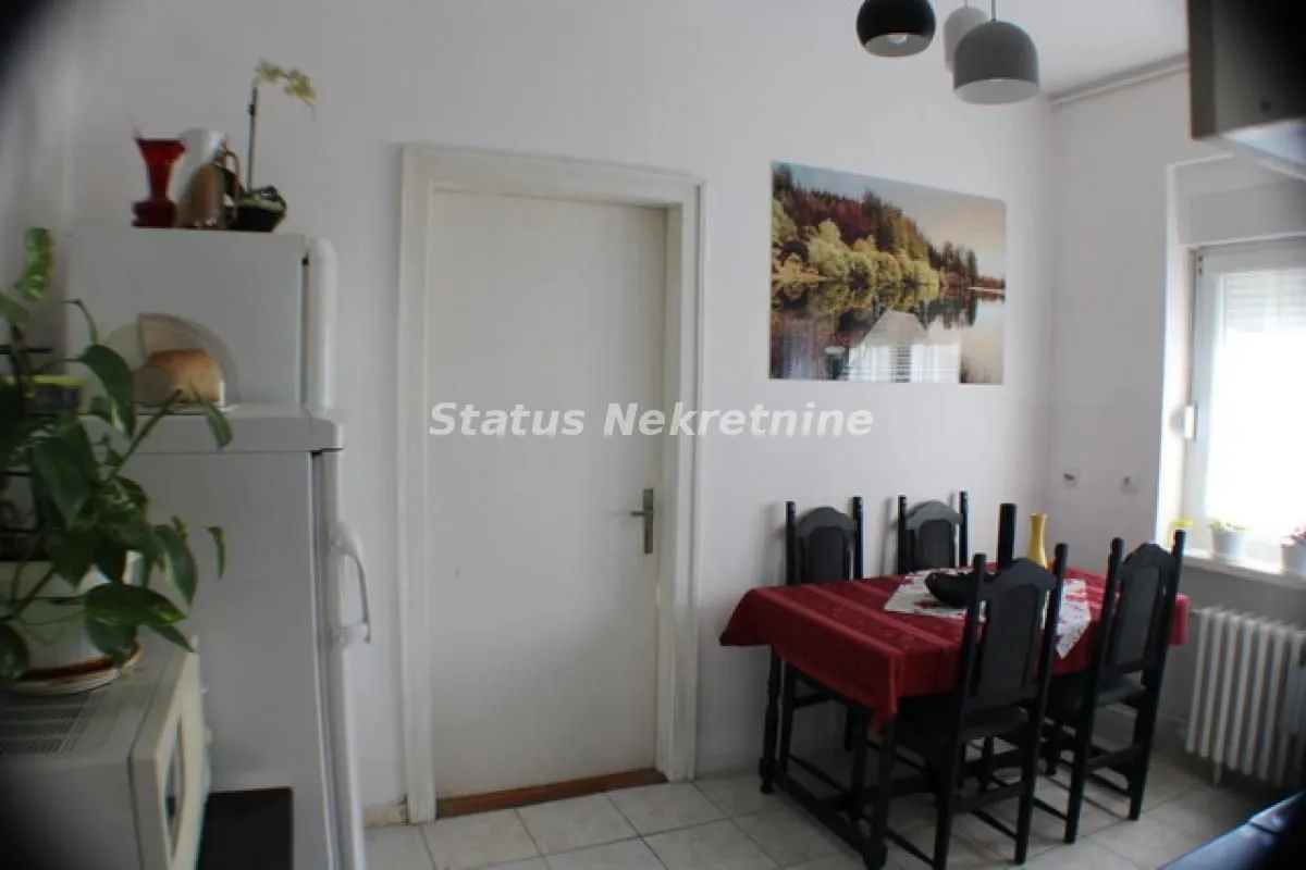 Prodaja, dvosoban stan, 77m², Grbavica, Novi Sad Sve Podlokacije